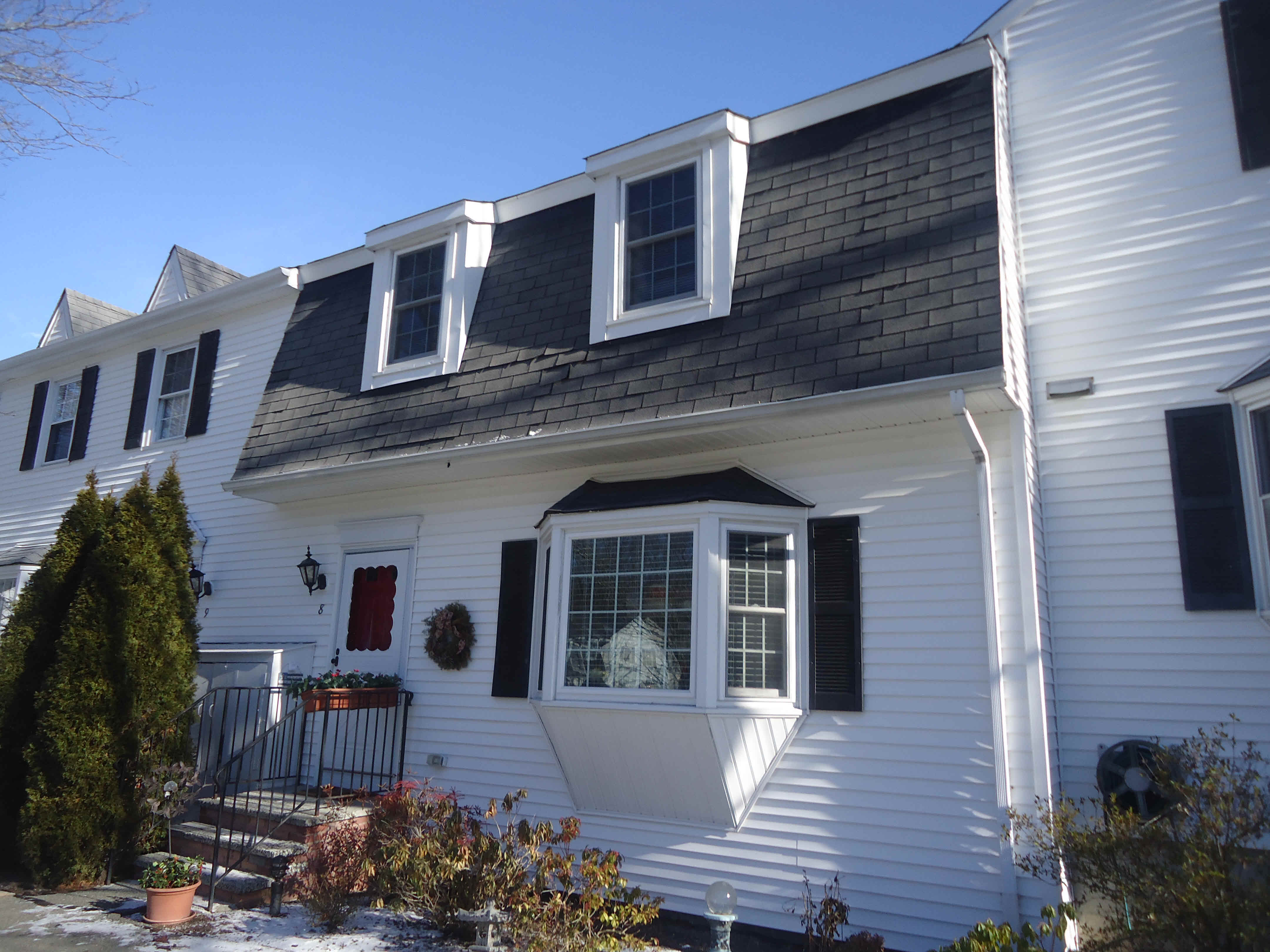 Building photograph for 8 BRIDGEWATER COMMON LN